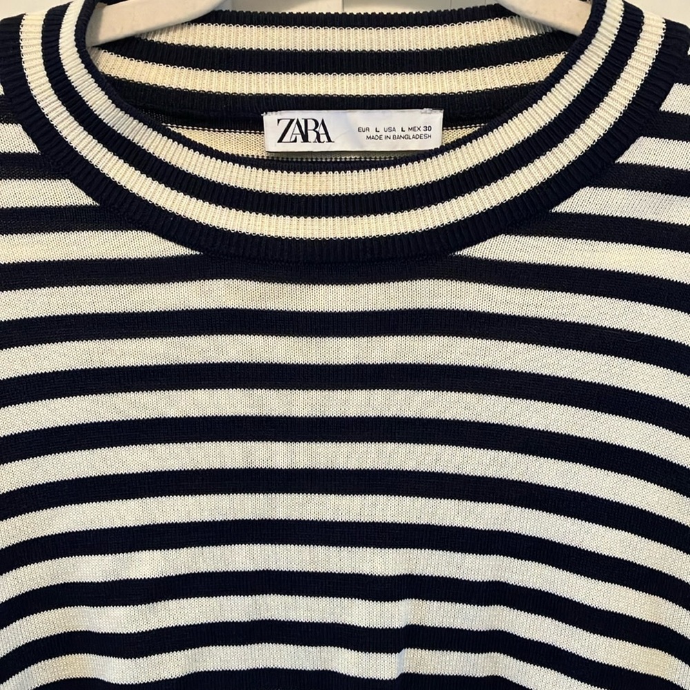 Zara crop Navy and White Striped Sweater EUC L